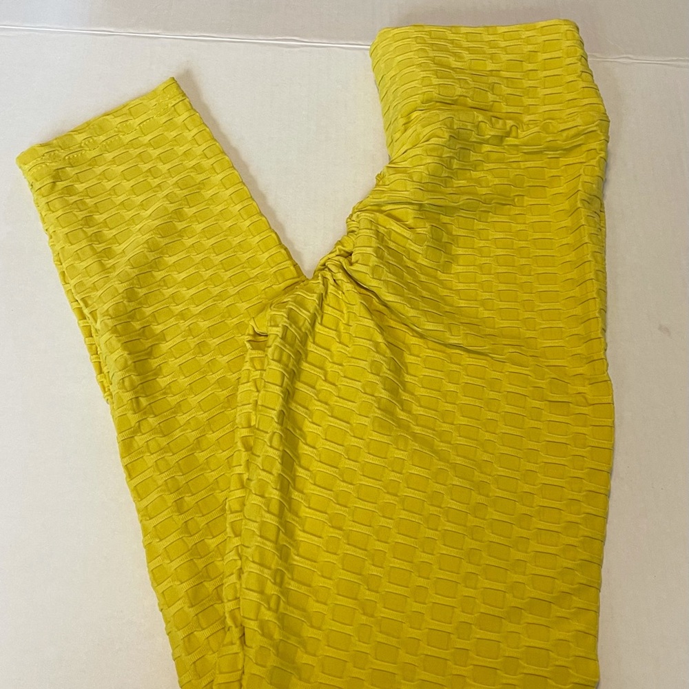 Yellow Scrunch Up Butt Leggings